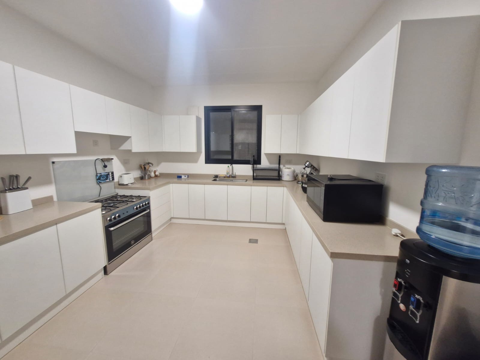 🏡 *Luxury Villa in Sedra – Roshn*   ✨ 300 m² Modern Villa | Elegance Meets Functionality